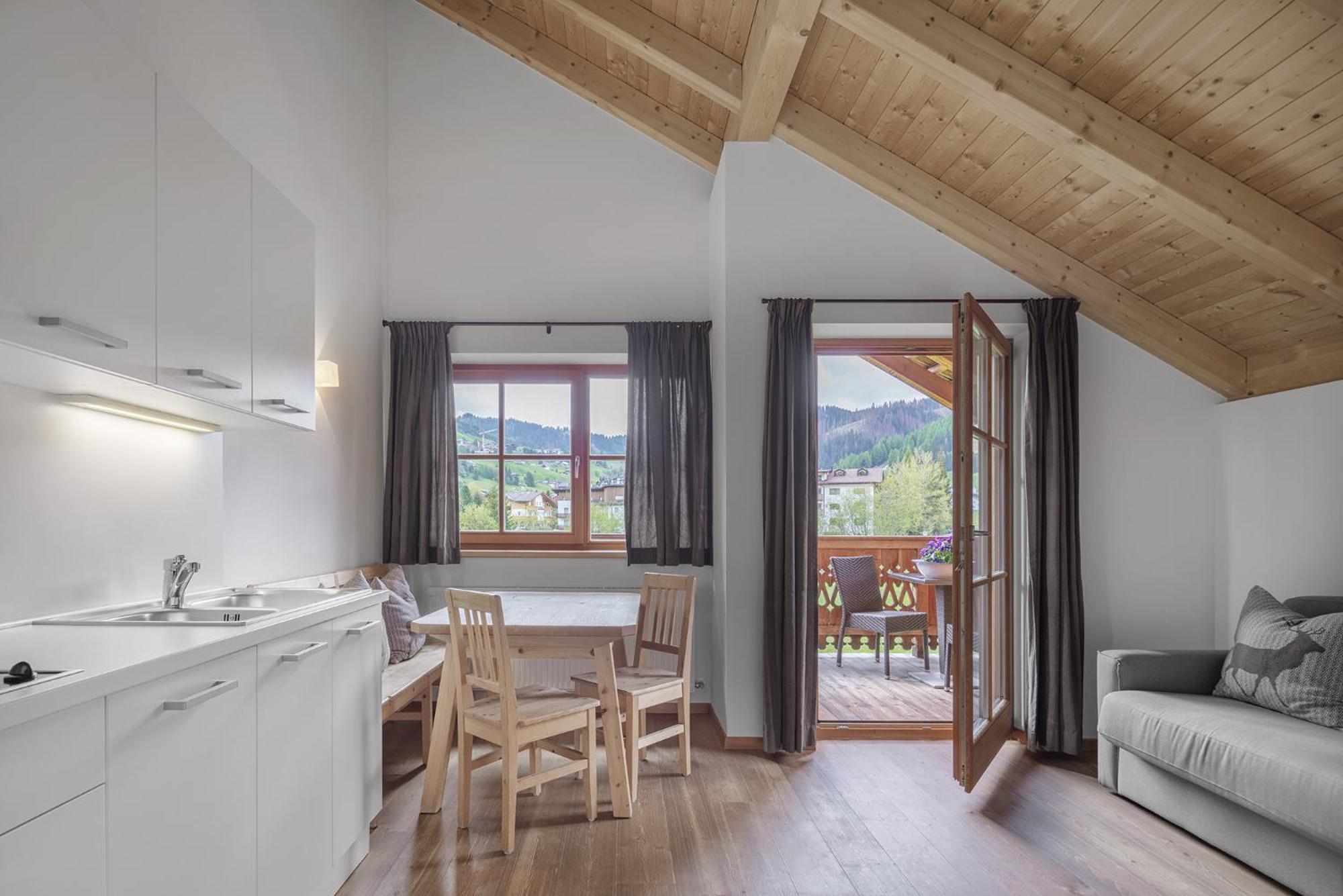Chalet Ciasa Tino & Sara - Belaval Apartments Корвара-ін-Бадія Екстер'єр фото