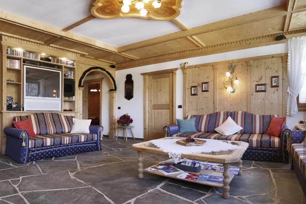 Chalet Ciasa Tino & Sara - Belaval Apartments Корвара-ін-Бадія Екстер'єр фото